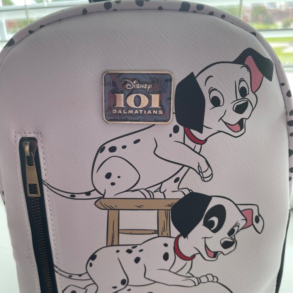 New Disney Bioworld 101 Dalmatians White and Black Mini Backpack - Picture 2 of 12